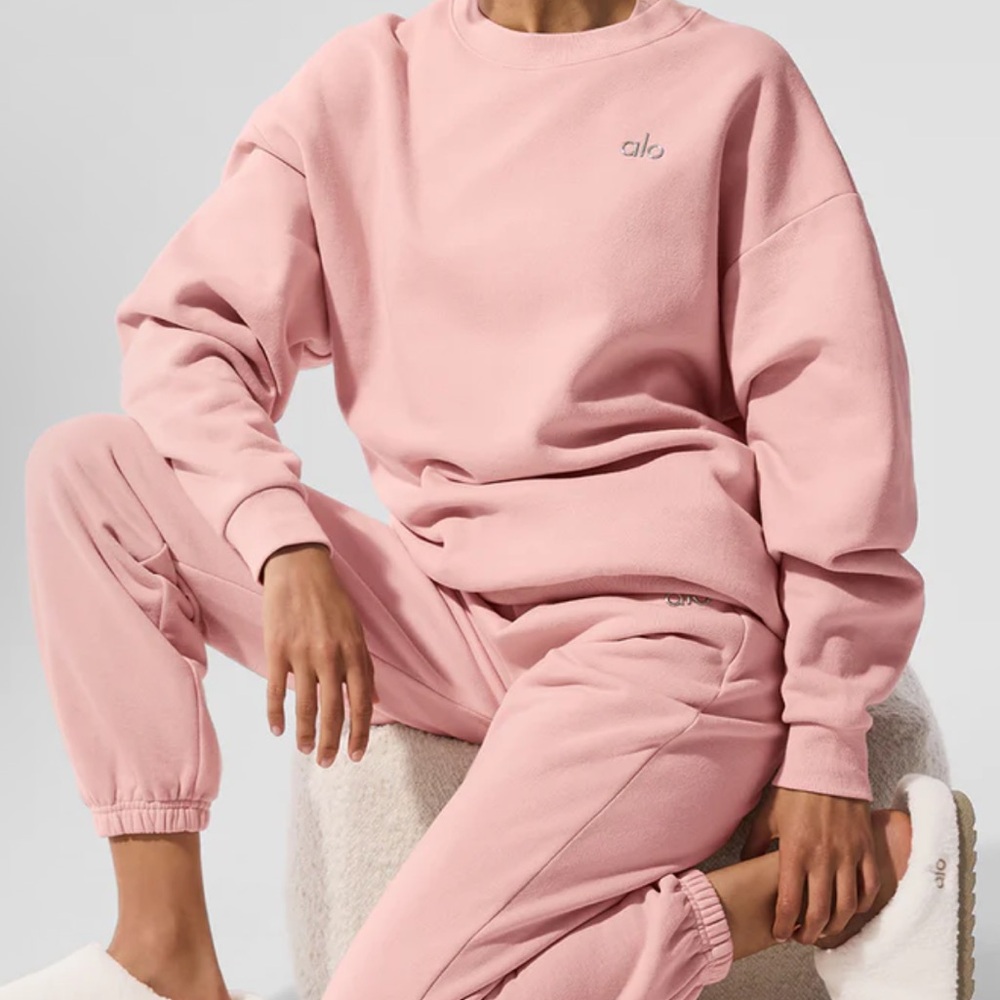 ALO Accolade Crew Neck Pullover Pink Quartz